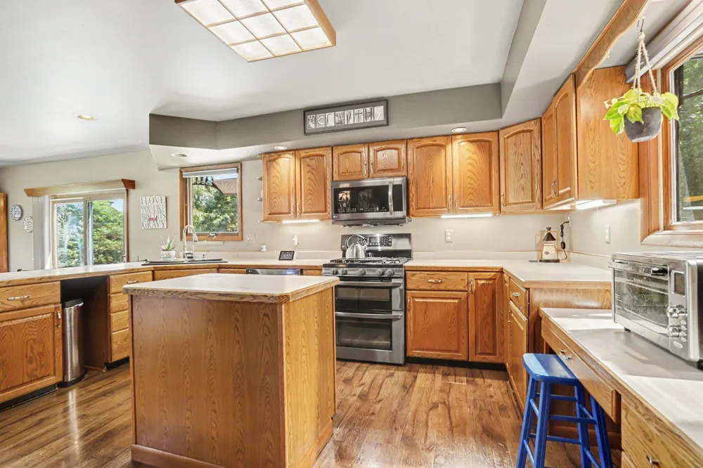 9559 E H J AVENUE Galesburg, MI 49053