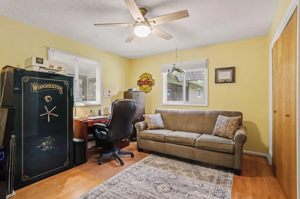 9559 E H J AVENUE Galesburg, MI 49053