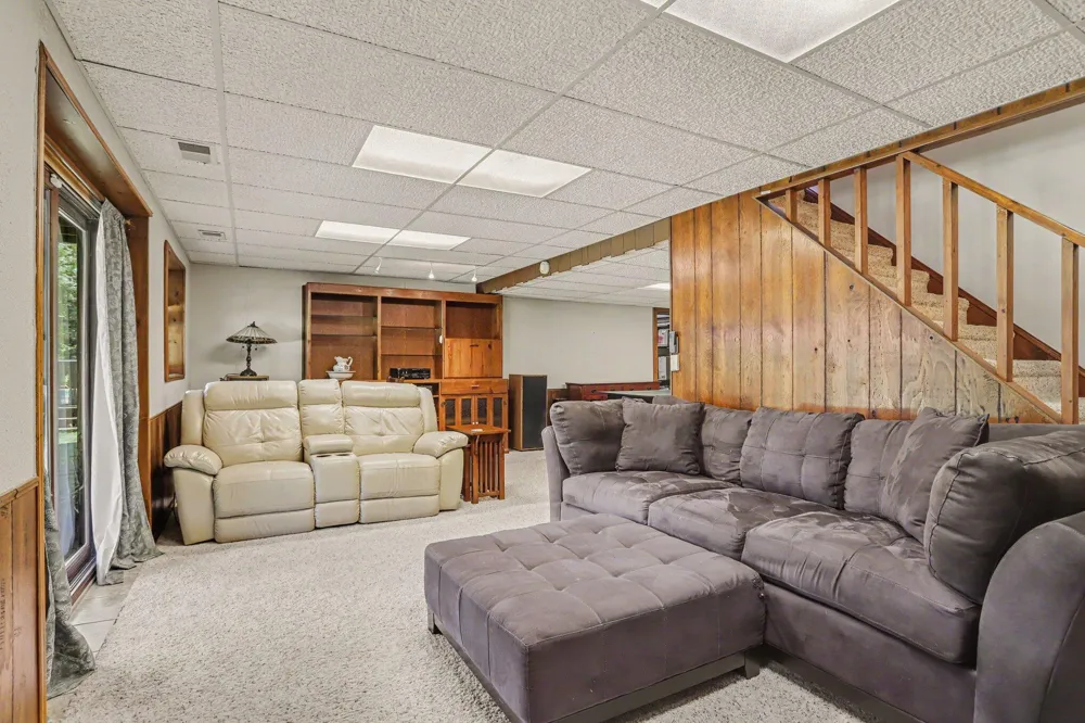 9559 E H J AVENUE Galesburg, MI 49053