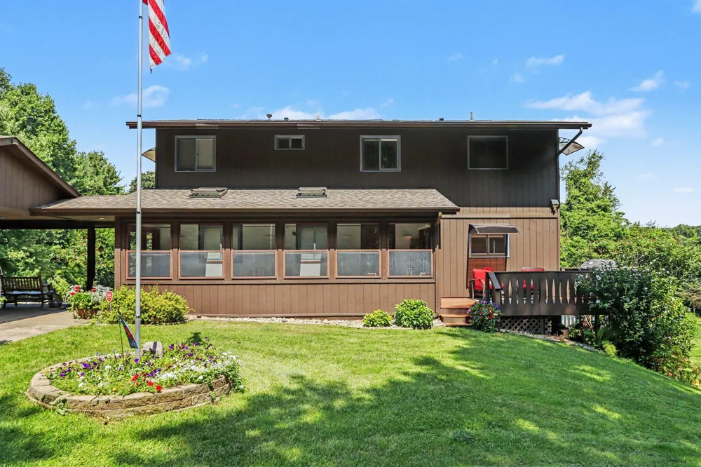 9559 E H J AVENUE Galesburg, MI 49053