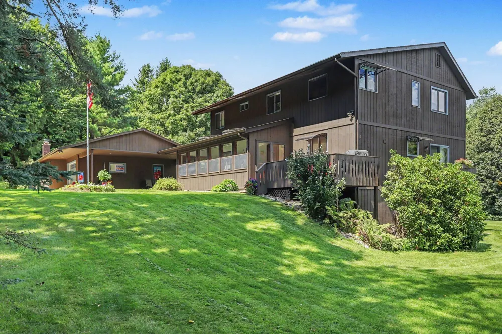 9559 E H J AVENUE Galesburg, MI 49053