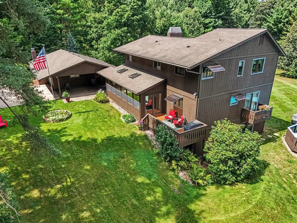 9559 E H J AVENUE Galesburg, MI 49053