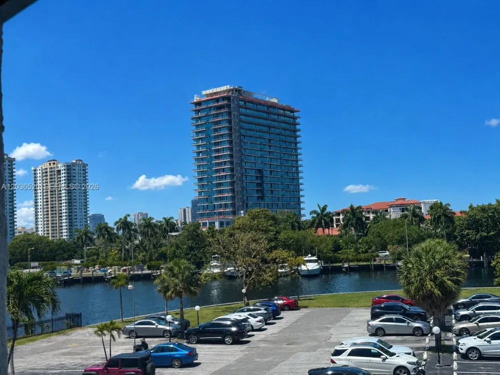 501 Three Islands Blvd #303 Hallandale Beach, FL 33009