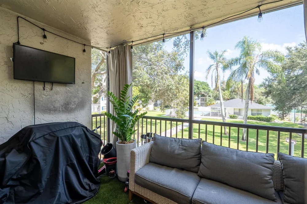 5100 SW 64TH AVENUE #204A Davie, FL 33314