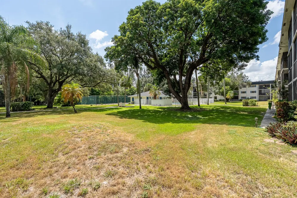 5100 SW 64TH AVENUE #204A Davie, FL 33314