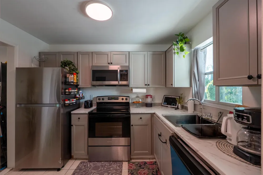 5100 SW 64TH AVENUE #204A Davie, FL 33314