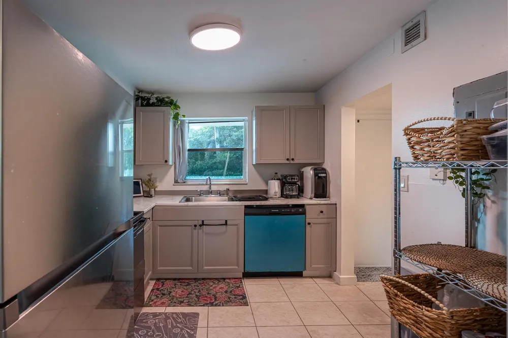 5100 SW 64TH AVENUE #204A Davie, FL 33314