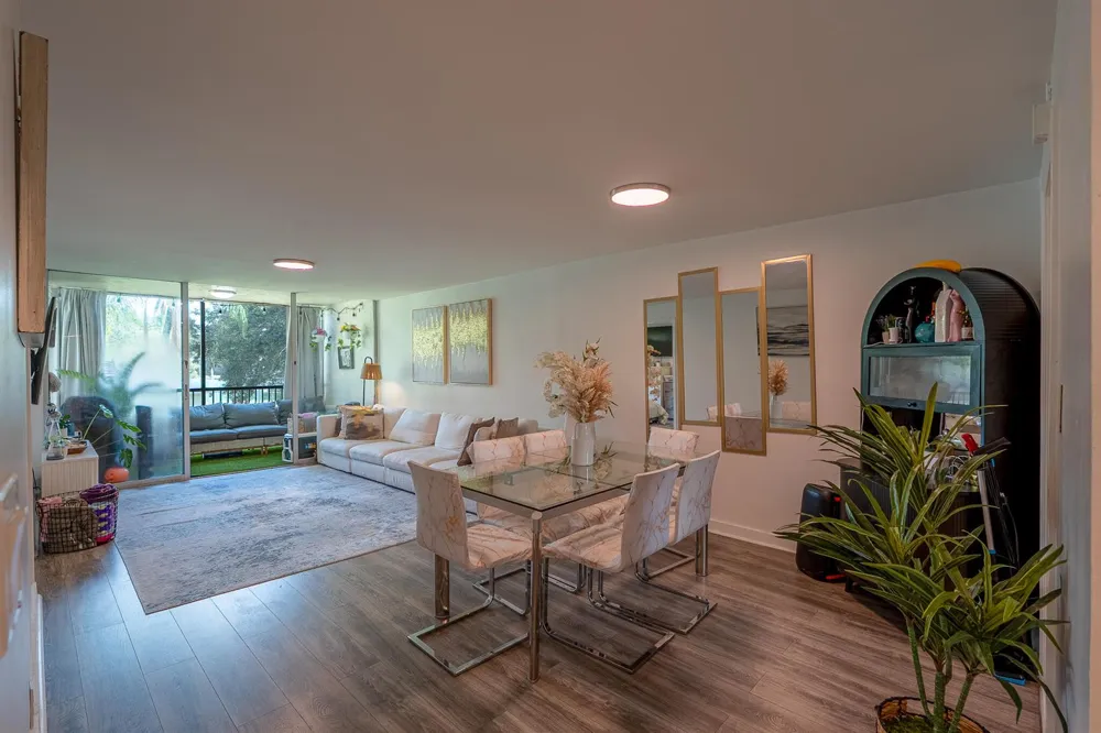 5100 SW 64TH AVENUE #204A Davie, FL 33314
