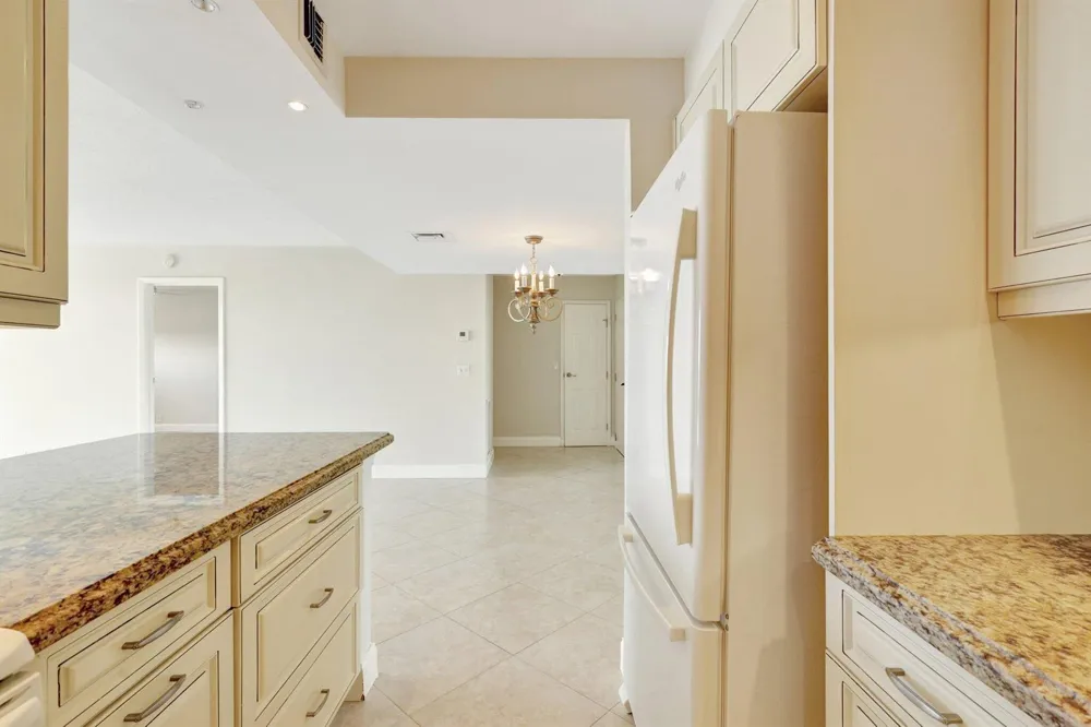 336 Golfview Road #PH09 North Palm Beach, FL 33408