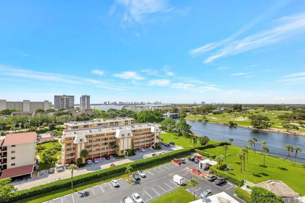 336 Golfview Road #PH09 North Palm Beach, FL 33408