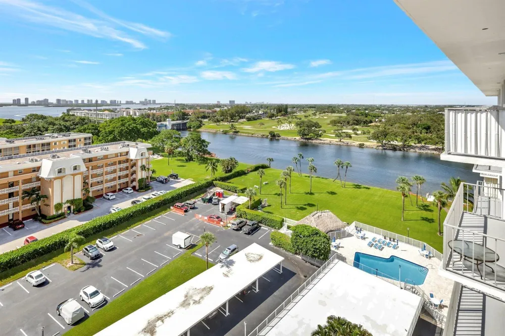 336 Golfview Road #PH09 North Palm Beach, FL 33408
