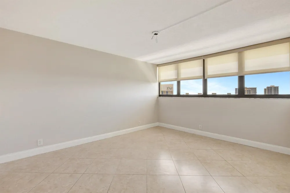 336 Golfview Road #PH09 North Palm Beach, FL 33408