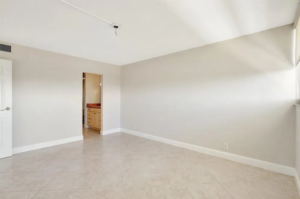 336 Golfview Road #PH09 North Palm Beach, FL 33408