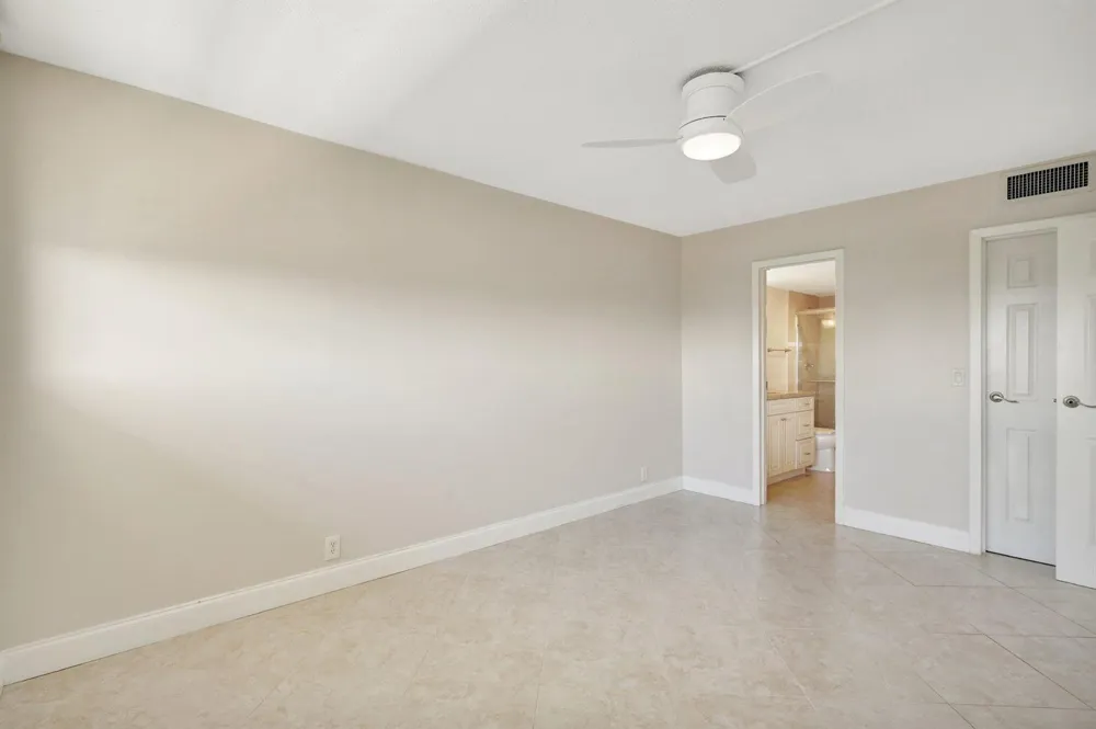 336 Golfview Road #PH09 North Palm Beach, FL 33408