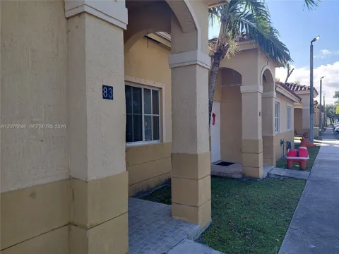 83 NE 13th Ave #15