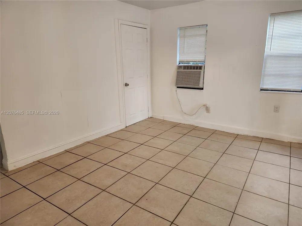 2129 NW 44th St #2129 Miami, FL 33142
