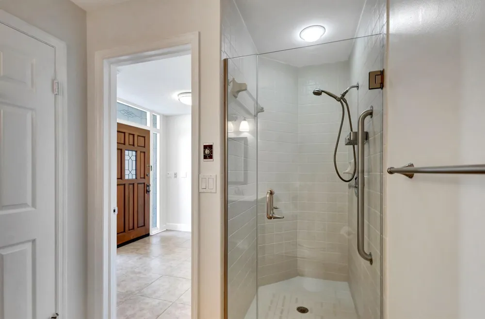 523 Prestwick Circle Palm Beach Gardens, FL 33418