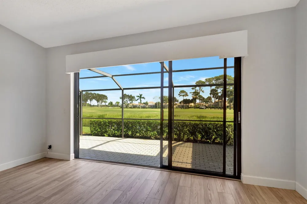 523 Prestwick Circle Palm Beach Gardens, FL 33418