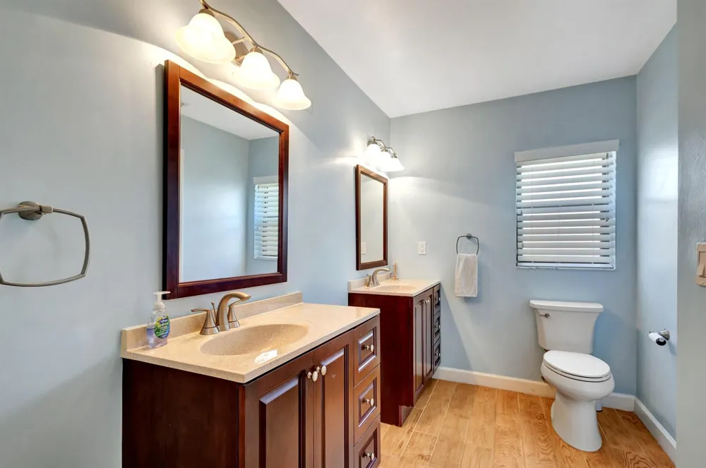 523 Prestwick Circle Palm Beach Gardens, FL 33418