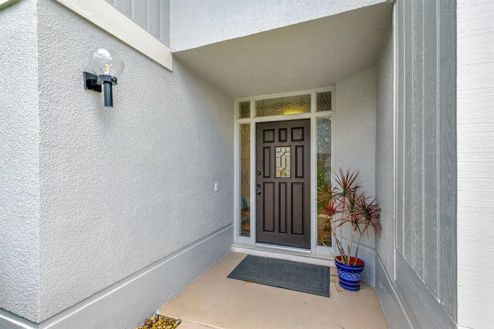 523 Prestwick Circle Palm Beach Gardens, FL 33418
