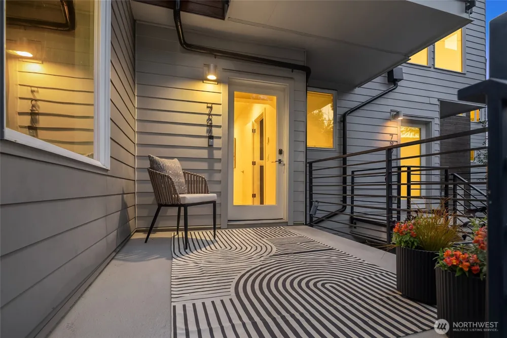727 Belmont Avenue E Seattle, WA 98102