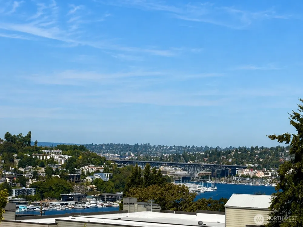 727 Belmont Avenue E Seattle, WA 98102