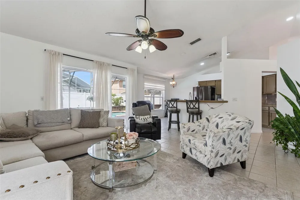 8611 PRIMROSE DRIVE Kissimmee, FL 34747
