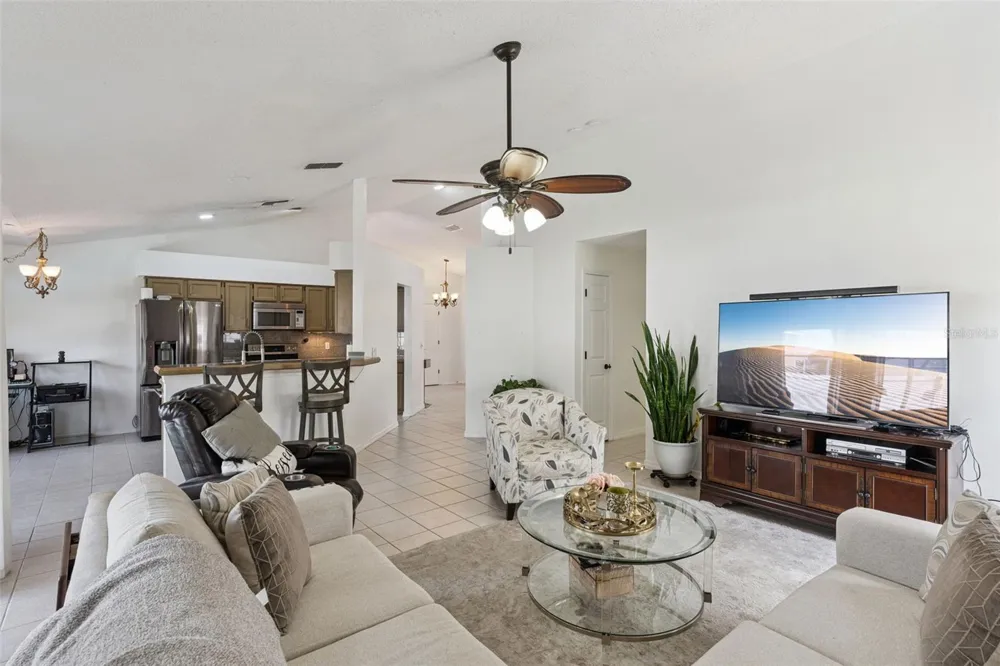 8611 PRIMROSE DRIVE Kissimmee, FL 34747