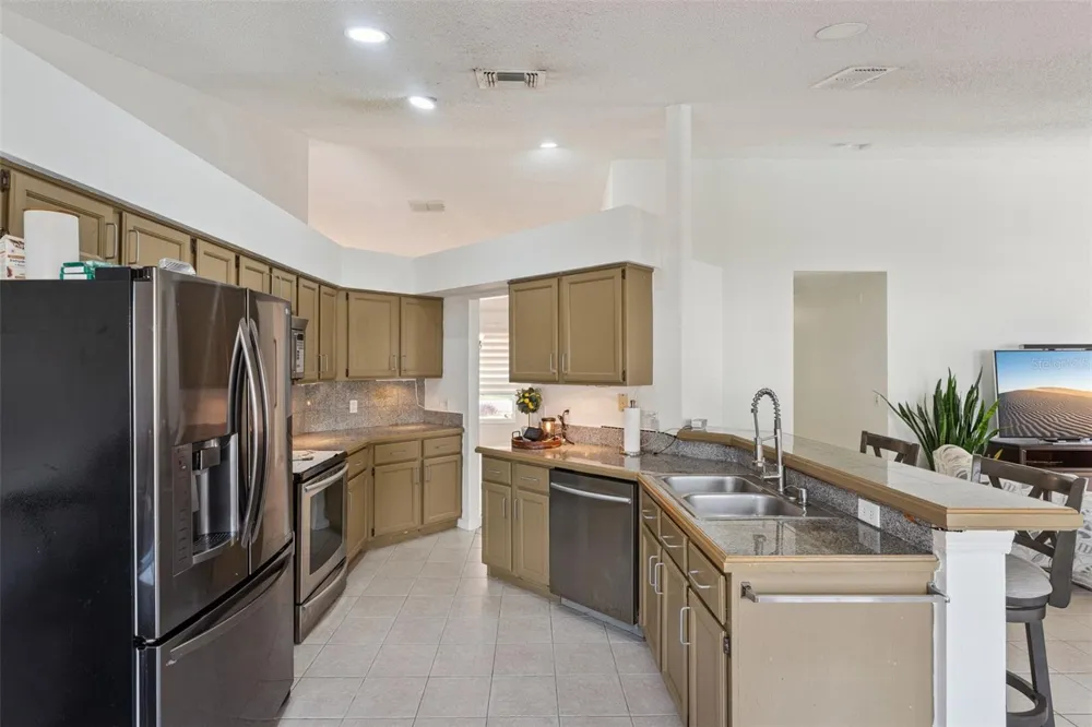 8611 PRIMROSE DRIVE Kissimmee, FL 34747
