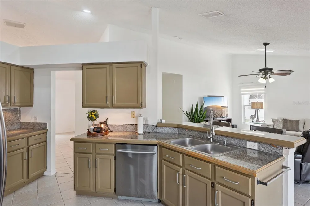 8611 PRIMROSE DRIVE Kissimmee, FL 34747