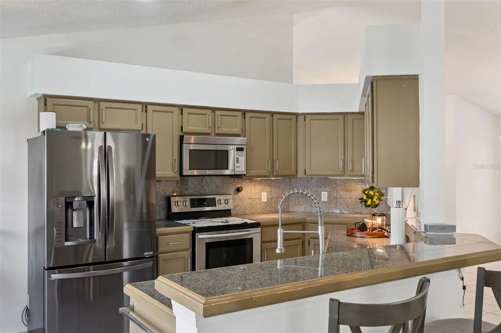 8611 PRIMROSE DRIVE Kissimmee, FL 34747