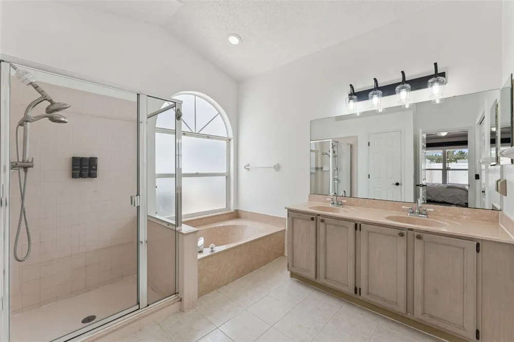 8611 PRIMROSE DRIVE Kissimmee, FL 34747