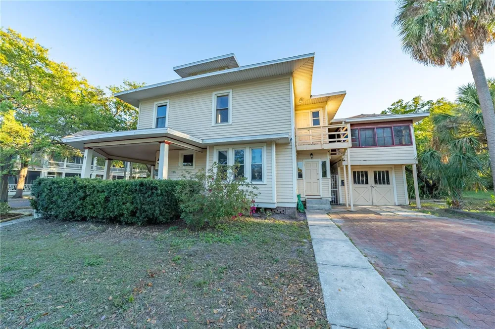 848 3RD STREET #1/2 St Petersburg, FL 33701