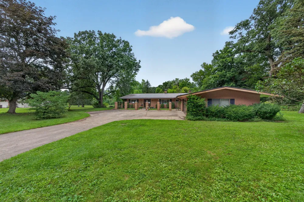 70506 Sunrise Drive Ontwa Township, MI 49112