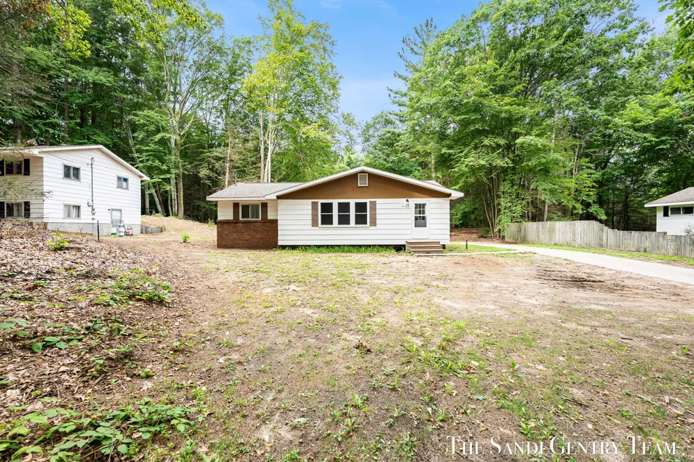 4725 Orshal Road Fruitland Township, MI 49461