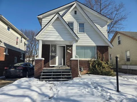 9124 Manor