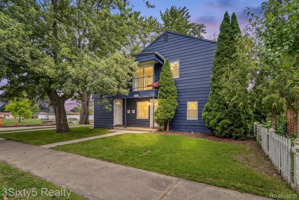 17128 Cicotte Avenue #B Allen Park City, MI 48101