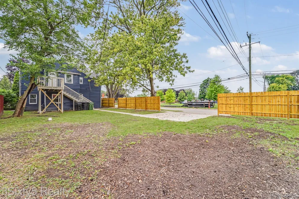 17128 Cicotte Avenue #B Allen Park City, MI 48101
