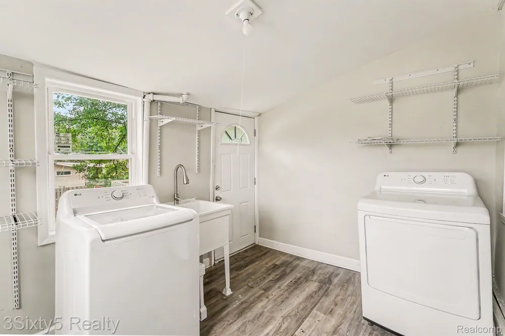 17128 Cicotte Avenue #B Allen Park City, MI 48101