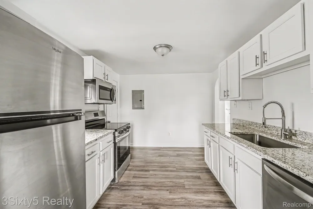 17128 Cicotte Avenue #B Allen Park City, MI 48101