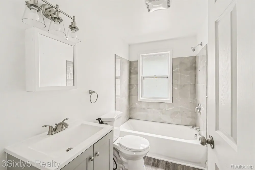 17128 Cicotte Avenue #B Allen Park City, MI 48101