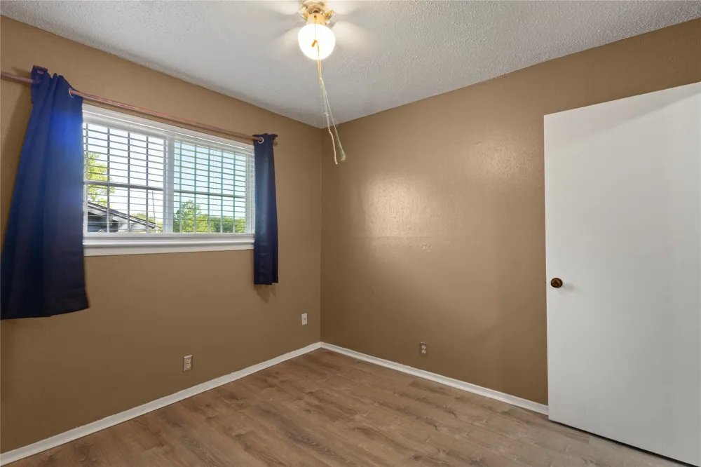 1646 Savage Drive Mesquite, TX 75149