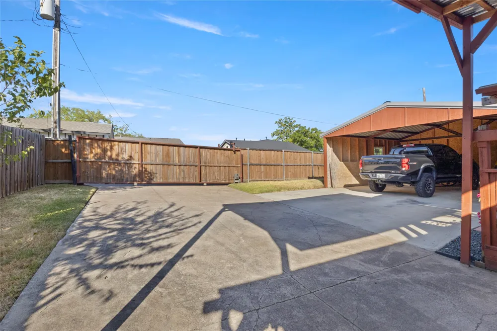 1646 Savage Drive Mesquite, TX 75149