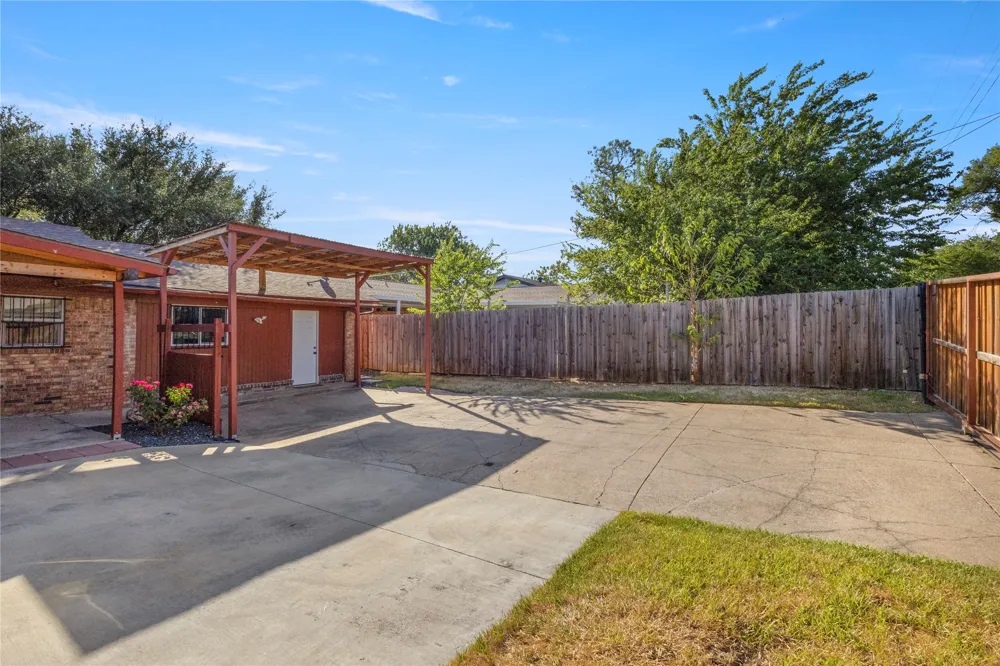 1646 Savage Drive Mesquite, TX 75149