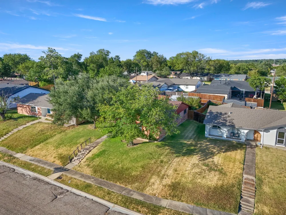 1646 Savage Drive Mesquite, TX 75149
