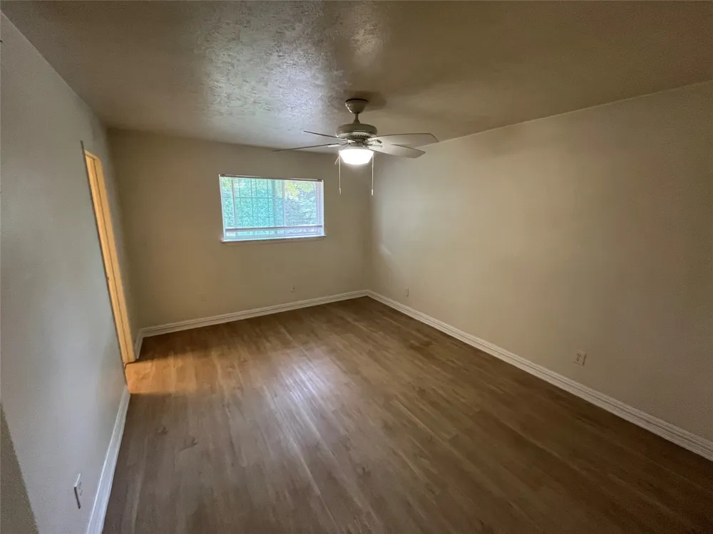 5313 Preston Trail Garland, TX 75043