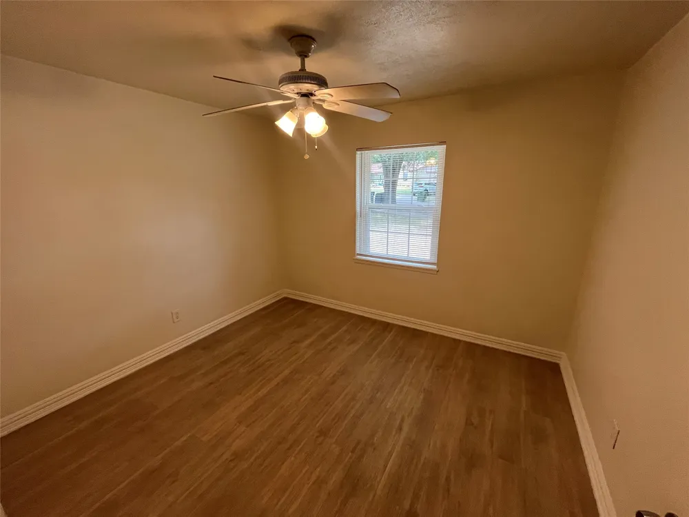 5313 Preston Trail Garland, TX 75043
