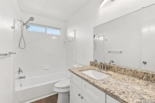 6814 FREEDOM RDG San Antonio, TX 78242