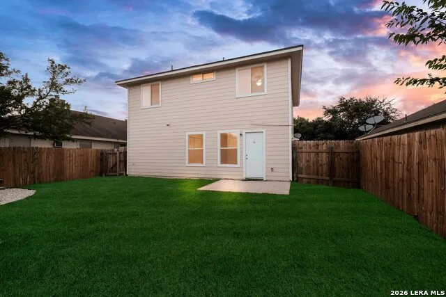 6814 FREEDOM RDG San Antonio, TX 78242