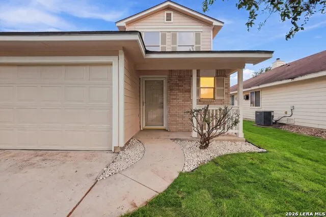 6814 FREEDOM RDG San Antonio, TX 78242
